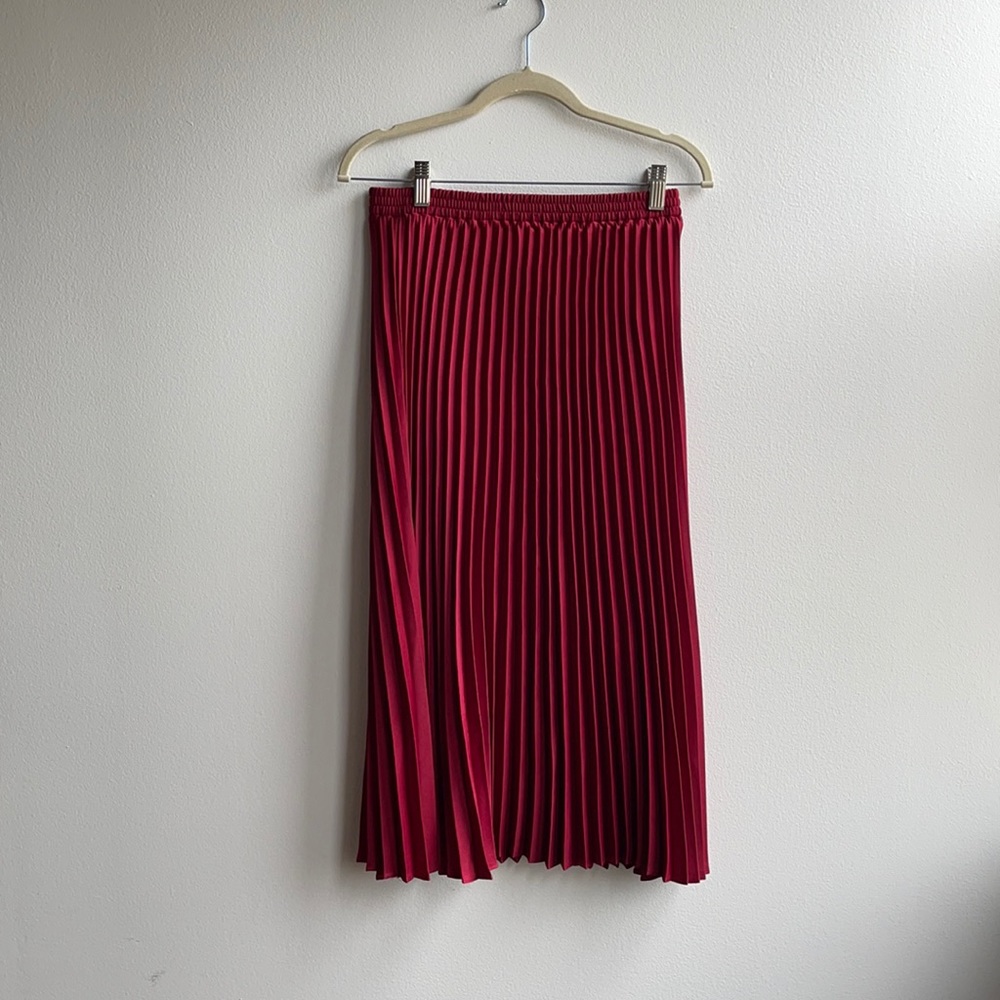 A new day Sz S pleated skirt